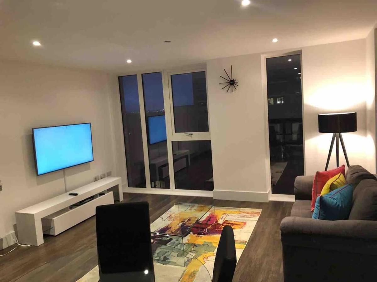High View Two Bedroom Apartment In Woolwich London Exterior photo