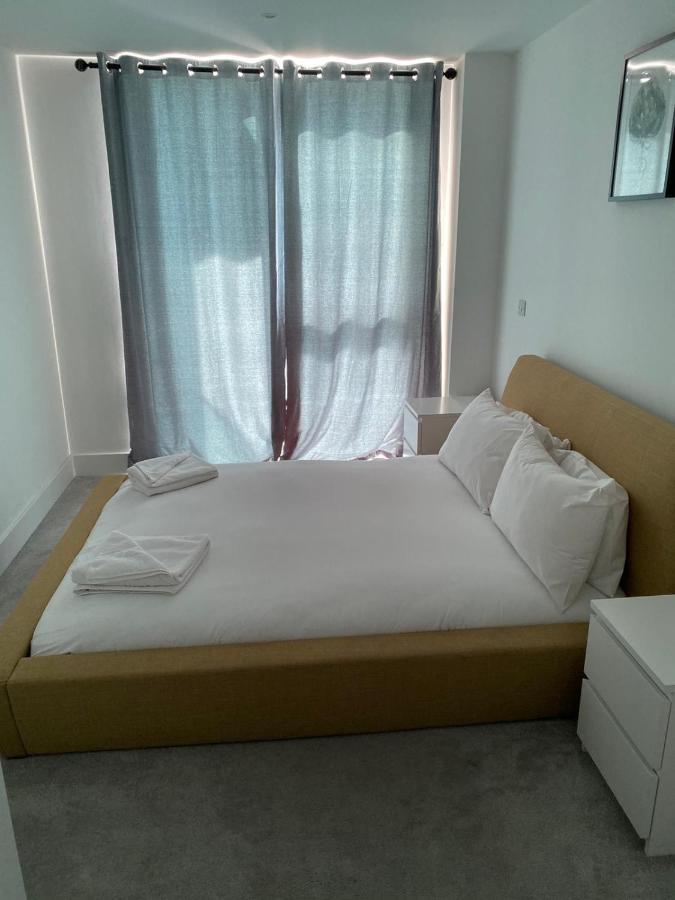 High View Two Bedroom Apartment In Woolwich London Exterior photo